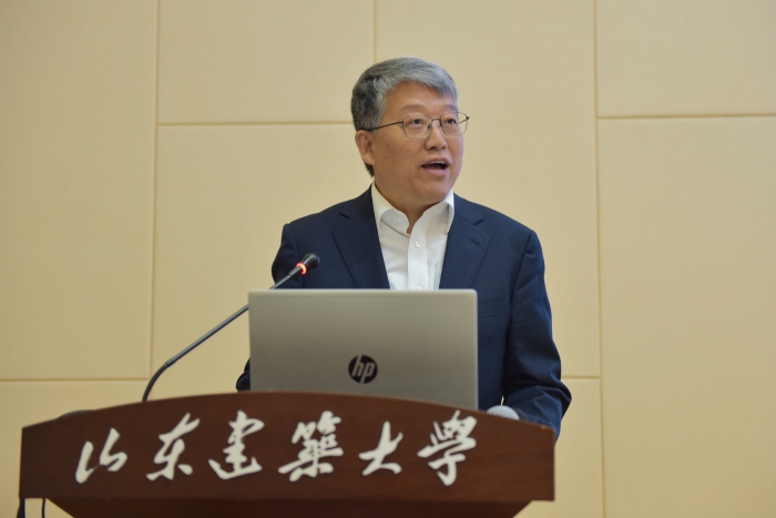 山东大学原党委书记郭新立宣讲 山东大学原党委书记郭新立宣讲