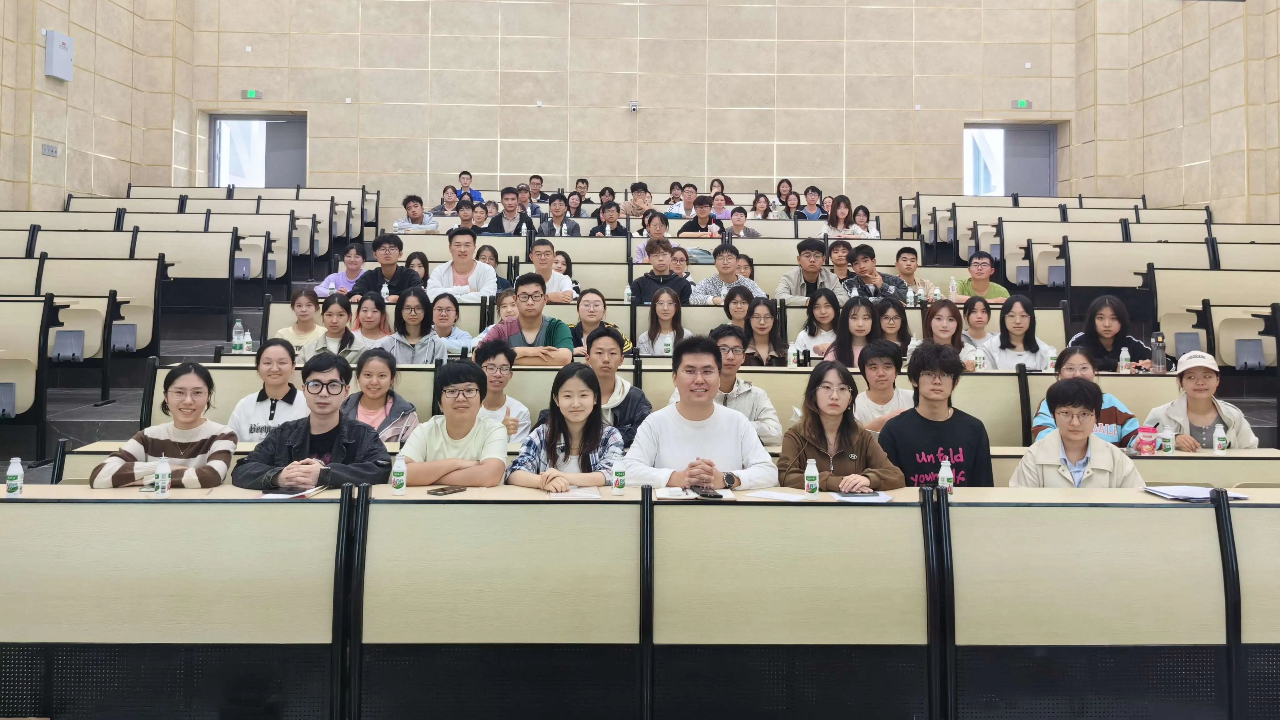 图片4:学生社区工作中心召开新生见面会 图片4:学生社区工作中心召开新生见面会